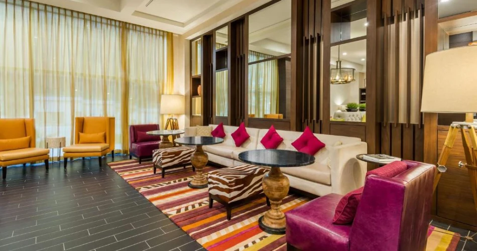 Explore Atlanta’s Vibrant Heart: Where to Stay Near Mercedes-Benz Stadium