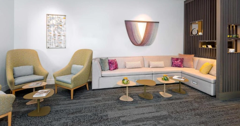 Explore Atlanta’s Vibrant Heart: Where to Stay Near Mercedes-Benz Stadium