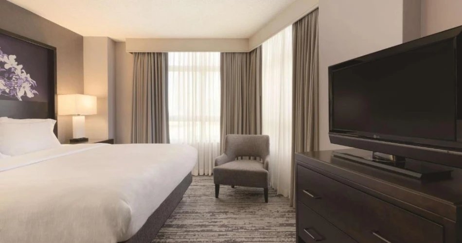 Luxury and Convenience: Hotels Just Steps from Mercedes-Benz Stadium in Atlanta